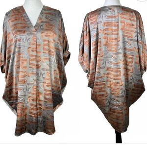 Entro- In the Past Satin Print. Gray/Orange Print. Half Sleeve. Mini Dress. M/L